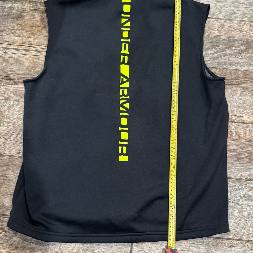Vest - Picture 9 of 10
